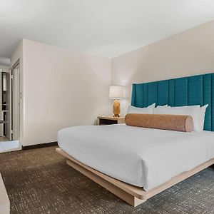 Queen Room Mobility accessible